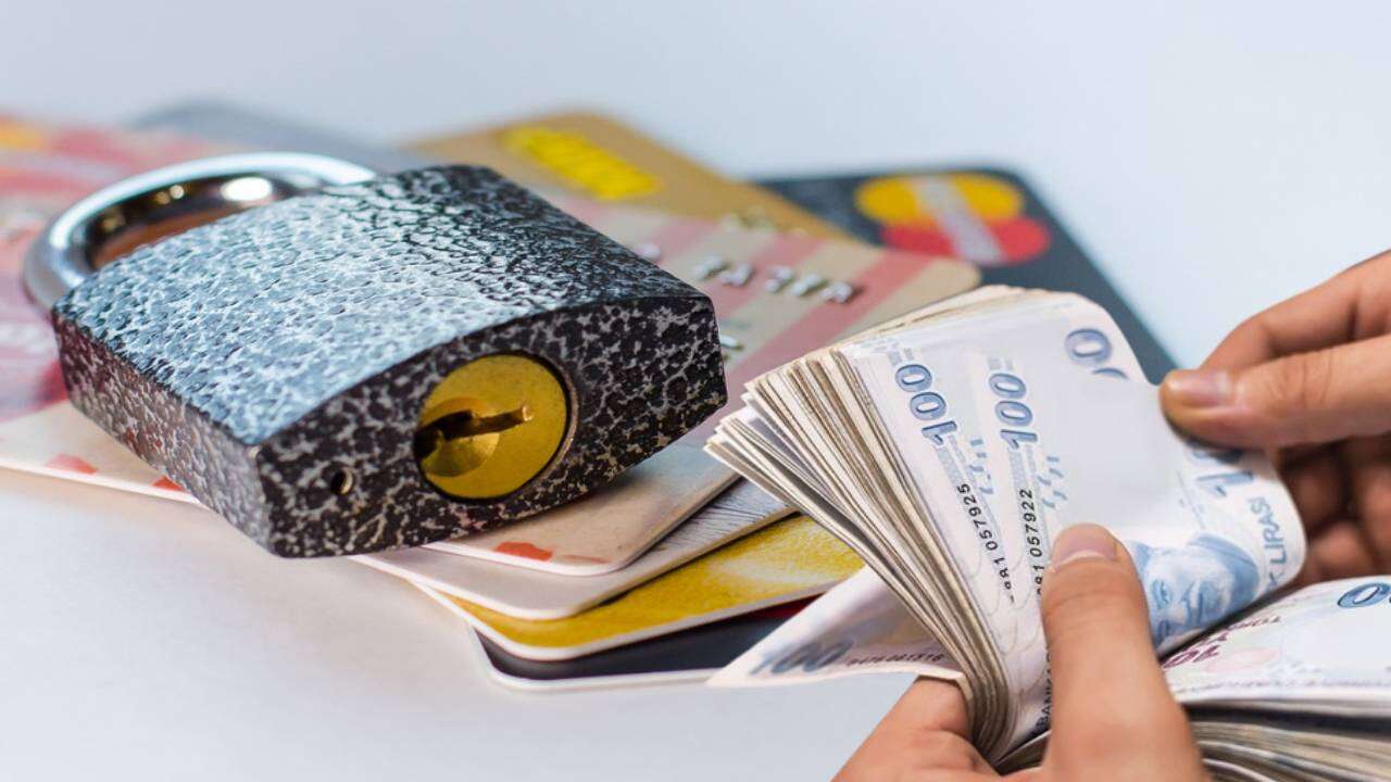Bankalardan tüm müşterilere son dakika uyarısı: O belgeyi vermeyenin banka hesabı ve kredi kartı bloke olacak! 1